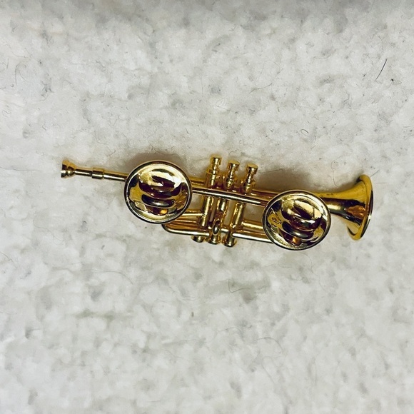 Solid Brass Trumpet Pin - Picture 3 of 5